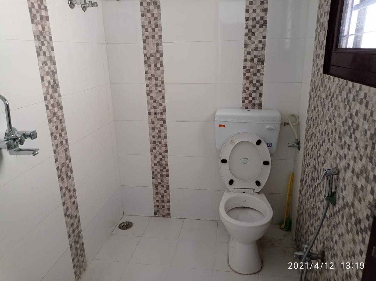 3 BHK Semi Furnished Flat for Rent Near Vivek Vihar Metro-Vivek Vihar Metro Station-Jaipur